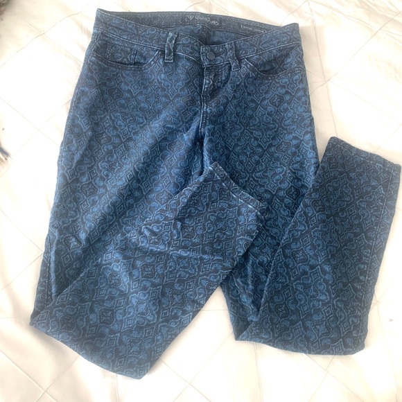 Guess Jeans - Picture 3 of 3